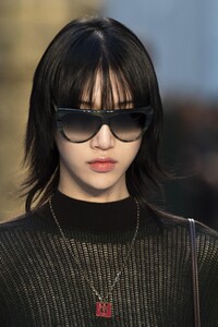 detail-defile-chloe-automne-hiver-2020-2021-paris-detail-65.thumb.jpg.7a6a18618ede2e49cafc96f163846cda.jpg