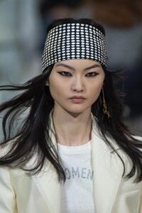 detail-defile-dior-automne-hiver-2020-2021-paris-detail-216.thumb.jpg.f129b0f51b468f2c7426f768eddbc65c.jpg