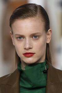 detail-defile-hermes-automne-hiver-2020-2021-paris-detail-51.thumb.jpg.0f326909d83e2fd6cdeb2637a3880dc1.jpg
