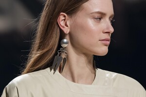 detail-defile-isabel-marant-automne-hiver-2020-2021-paris-detail-122.thumb.jpg.177315988f3d6b5046625cafcb2f29d7.jpg