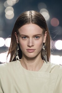 detail-defile-isabel-marant-automne-hiver-2020-2021-paris-detail-23.thumb.jpg.8abd2df7fb4b71f11f3c8adbdde28fd9.jpg