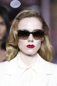 detail-defile-lanvin-automne-hiver-2020-2021-paris-detail-228.thumb.jpg.03ebcb139c030775cb1f058909b2e363.jpg