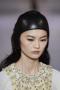 detail-defile-lanvin-automne-hiver-2020-2021-paris-detail-41.thumb.jpg.637e5ff2027b1bf53f50939ade6705bb.jpg
