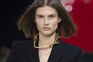 detail-defile-off-white-automne-hiver-2020-2021-paris-detail-24.thumb.jpg.6d9788b2841c69e8fcf2d982c67e2149.jpg