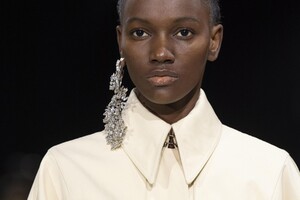 detail-defile-off-white-automne-hiver-2020-2021-paris-detail-47.thumb.jpg.3ec65fe7044261983ec2e323c4531130.jpg