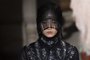 detail-defile-paco-rabanne-automne-hiver-2020-2021-paris-detail-23.thumb.jpg.634441935286c245e0c6d0d6f2acc34d.jpg