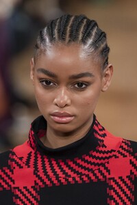 detail-defile-stella-mccartney-automne-hiver-2020-2021-paris-detail-20.thumb.jpg.fa242d3690b770b62eec0467ec012c8e.jpg