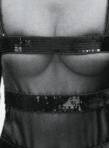 edita-vilkeviciute-by-collier-schorr-for-flair-magazine-may-2015-10.thumb.jpg.5be4d9b0aef6a91e96b294690e58157d.jpg