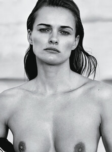 edita-vilkeviciute-by-collier-schorr-for-flair-magazine-may-2015-121.thumb.jpg.127e8840638511f36300e89ec8cd2767.jpg