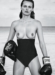 edita-vilkeviciute-by-collier-schorr-for-flair-magazine-may-2015-161.thumb.jpg.1d2df1f9f2da3226fb7d41627d2f45ef.jpg