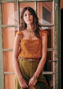 edith-blouse-ochre-2.thumb.jpg.914ecfc2067cac753d055243e4da85f2.jpg