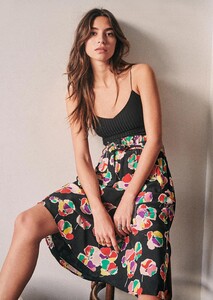 elie-skirt-new_wave_skirt-1.thumb.jpg.add5c1a786e781ec09789c7d0a229014.jpg