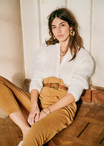 elys-jumper-ecru-2.thumb.jpg.e2f3b249eef9965240b08f6dfd95ec3f.jpg