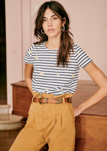 evan-t-shirt-ecru_navy-1.thumb.jpg.edb0bc374918b34094f6440eb1e07412.jpg