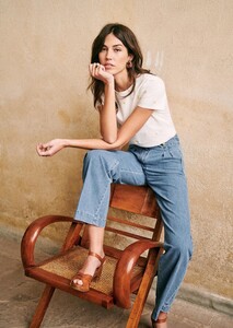 evan-t-shirt-off_white-2.thumb.jpg.1c53e58581b558a07e964f8c957d381a.jpg