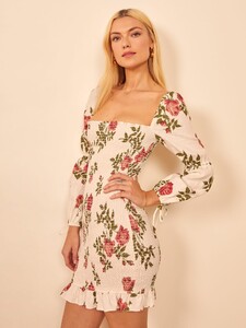 hilary-dress-jolie-4.thumb.jpg.640e27bf0e8b29275c0e6f9916cecbd4.jpg