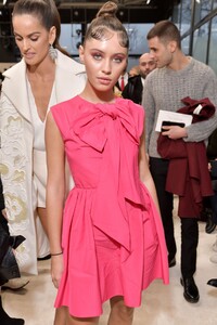 iris-law-valentino-show-at-paris-fashion-week-03-01-2020-4.jpg