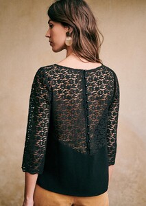 isaline-blouse-black-3.thumb.jpg.d9c42edc2d54d45c8f8738230a8497a0.jpg