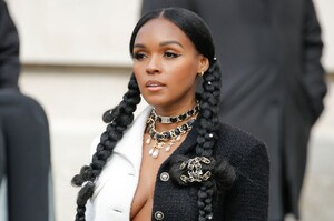 janelle-monae-chanel-show-at-paris-fashion-week-03-03-2020-11.jpg