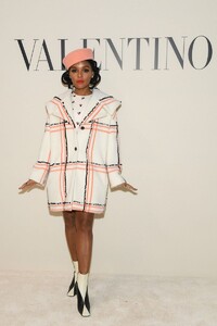 janelle-monae-valentino-show-at-paris-fashion-week-03-01-2020-2.jpg