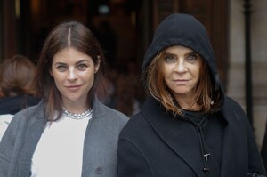 julia-restoin-roitfeld-arrives-at-stella-mccartney-show-at-paris-fashion-week-03-02-2020-8.jpg