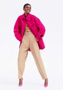 july_elle_uk_2019_19fdc97494c2e6df2b981f3f8239ec709_thumb.jpg