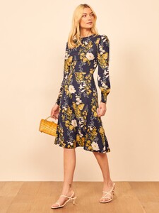 kellan-dress-graciella-4.thumb.jpg.97b72a81d8fb27c179f869abb6d616c4.jpg