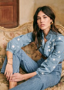 lamie-shirt-denim_blue-2.thumb.jpg.3811b6887b3940f683e5bcc8a5dbe8a2.jpg