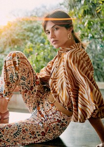 lilwen-shirt-ochre_zebra_print-2.thumb.jpg.8d03524ea3c2336f83038dce39ca05ab.jpg