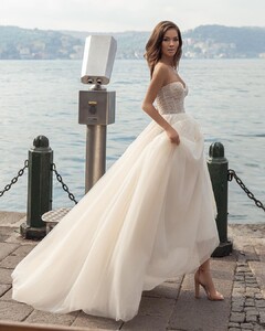 luce_sposa_89391375_490423851627844_1283015725092772145_n.jpg