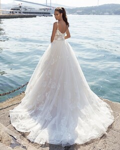 luce_sposa_90410983_2712357665539550_4761448397276012900_n.jpg