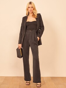 major-blazer-black-2.thumb.jpg.ae5871d5ecd52e1f39a505966f7e8ac4.jpg