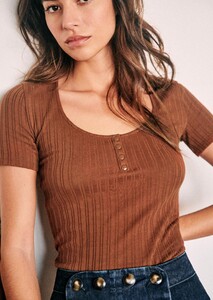 malo-t-shirt-hazelnut-1.thumb.jpg.a38dd6681b50522bd2f1ead95cb034e7.jpg