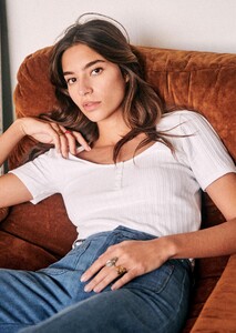malo-t-shirt-off_white-2.thumb.jpg.b14c76a7ec3d1aded2cb377c7a41e312.jpg