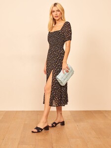 mina-sandal-black_croc_effect-1.thumb.jpg.a5426f83512f41492df79d3c6e464946.jpg