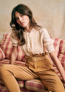 norah-shirt-nude-1.thumb.jpg.cb9931b9048b151b1dfbada5131a3777.jpg