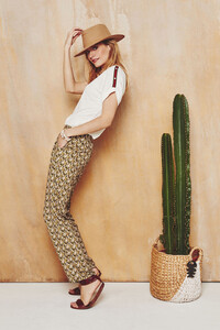 pantalon-girafe.thumb.jpg.1291a09a1bdc0631d296176208e14c4b.jpg