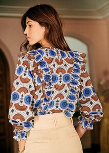 philou-blouse-african_summer_print-1.thumb.jpg.9a9cc784a0ef862b83333fb9437a41df.jpg