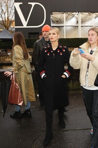 pixie-geldof-valentino-show-at-paris-fashion-week-03-01-2020-0.jpg