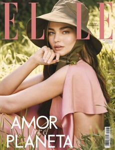 portada-01-elle-1584440216uhq.thumb.jpg.06a9f6f6f98fc1e65e8d0f0a43805831.jpg