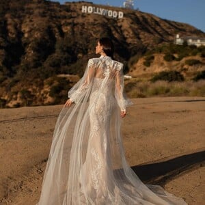 pronovias_90709204_154808479082190_7654288209205188603_n.jpg