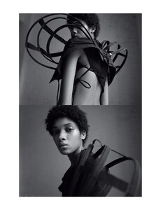 self-service-mag_-issue-51_oct19_licett_mario-sorrenti_elodie-david13a46e9806a88b145c36c349fb977597be6_thumb.jpg