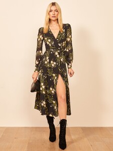 susanna-dress-anastasia-5.thumb.jpg.1af99dce8d20209761edcef5f931522f.jpg