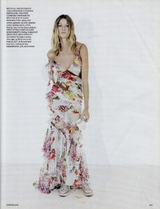 uk_vogue_june_2002_19.thumb.jpg.8fdc0460b5636bbf17dbf632b0f5ec78.jpg