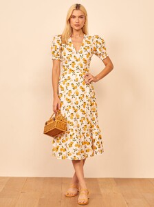 veronika-dress-lemonade-2.thumb.jpg.22729dc7b75f95e9e7e6009e1a87dd36.jpg