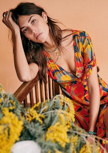 vic-dress-milanese_flower_print-1.thumb.jpg.6f8468421adac2a589e3a243b3beea4f.jpg