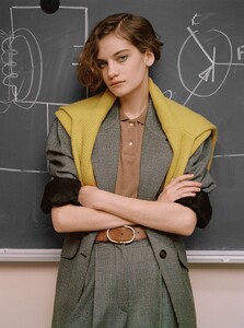 vogue-russia_march20_arseny-jabiev_olga-dunina_jpeg99a419a50ac46e1f9e919e2bc56efdae9_thumb.jpg