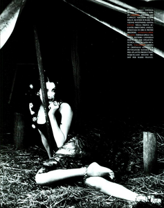 von_Unwerth_Vogue_Italia_June_1992_07.thumb.png.87b47f67373e9d6b45b9f0d20a3fce27.png