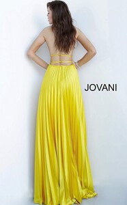 00637-YELLOW-3-560x902.jpg