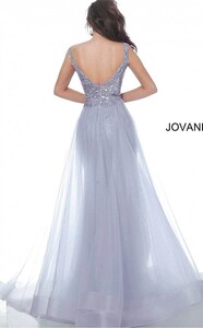 02329-v-neck-560x902.jpg